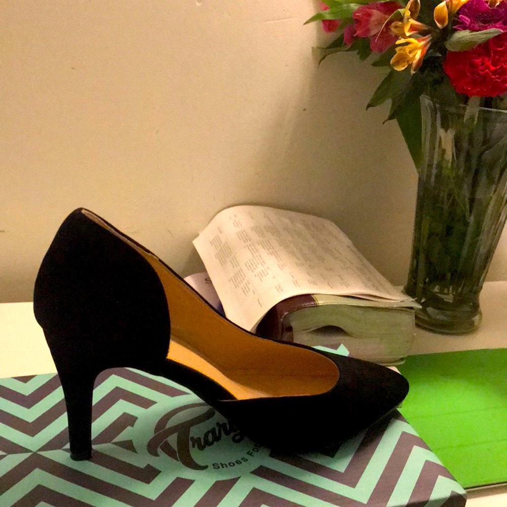 Comfy Black Pumps